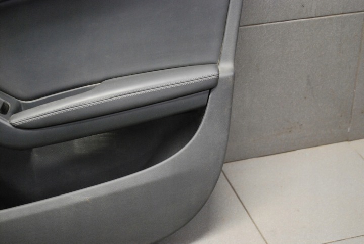 фото №5, Боковина двері праві перед audi a5 8t8 uk 8t8867106