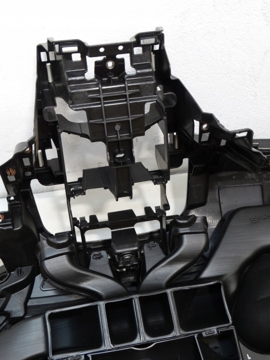 фото №15, Торпедо раздаточная капот консоль подушка opel astra j 12r. 13262106