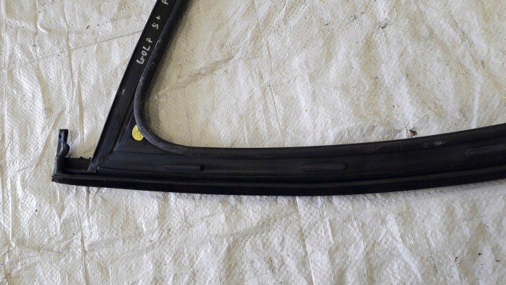 фото №13, Vw golf 5 уплотнитель дверь 5m0837431a 5m0837432a
