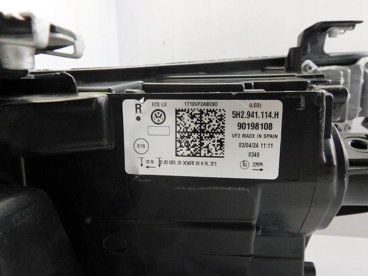 фото №16, Vw golf 8 viii полный led matrix iq ligh лампа правая левая 5h1941113 5h1941114