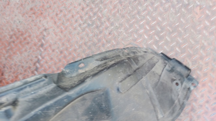 фото №3, Підкрилок праві перед toyota avensis t22 97-02