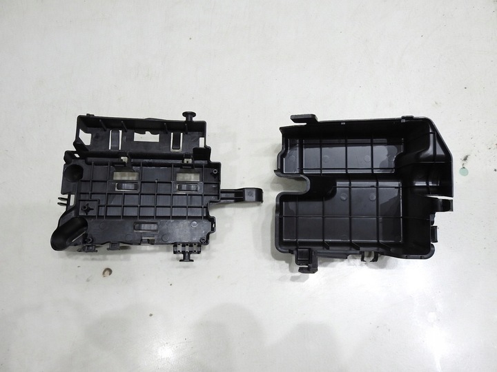 фото №7, Корпус коробка запобіжників peugeot 407 2.2 16v