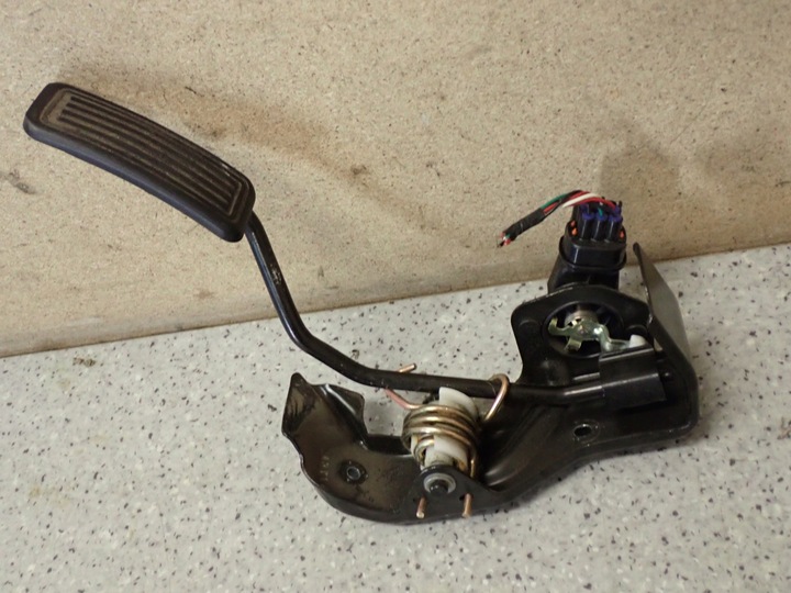 фото №4, Toyota corolla verso 01-03 потенціометр газу педаль