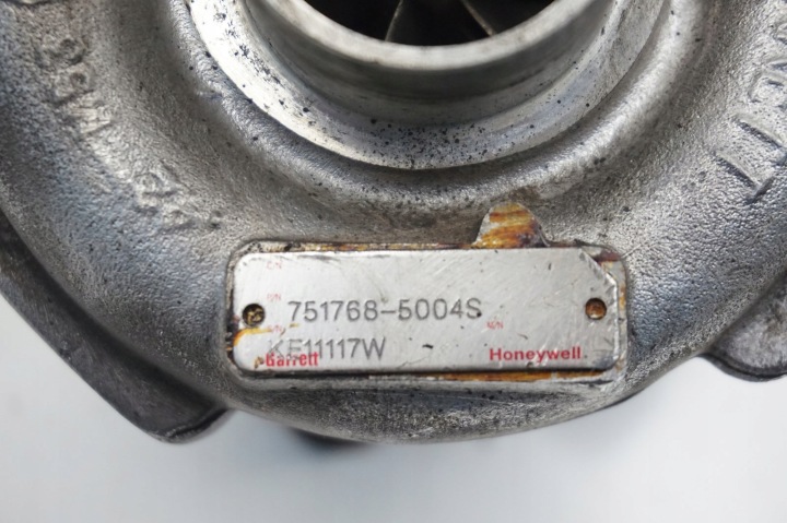 фото №7, Турбонагнетатель 751768-5004s 1.9 dci garrett renault opel