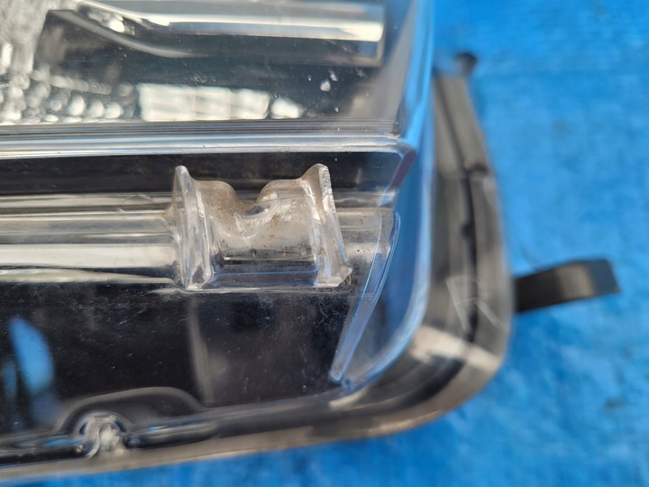 фото №12, Toyota corolla e16 | фара правый лампа перед led европа 81110-02e70-00