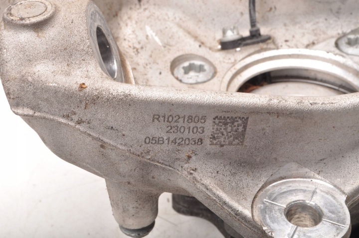 фото №9, Bmw i4 g26 edrive40 поворотна опора права передня 23r 6893260