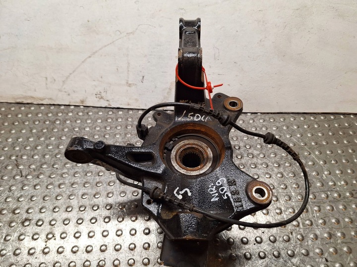 фото №1, Поворотный кулак левая renault megane iii scenic iii 1.2 1.4 1.6 2.0 16v 1.5 dci