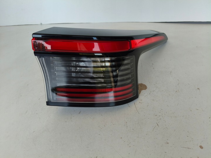 фото №1, Лампа правая задняя toyota bz4x 23- led