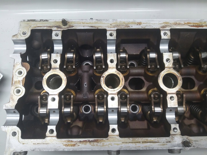 фото №12, Головка двигуна a4 b6 awa 2.0 fsi bvy 150km a4 golf leon b6 06d103373al