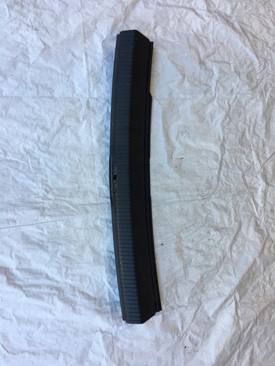 фото №1, Vw golf iv 4 bora универсал обивка багажника защита замка 1997-2005