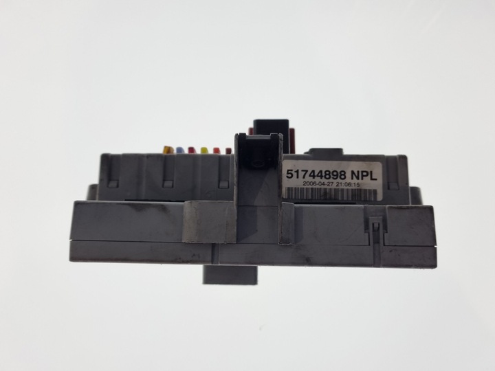 фото №2, Fiat doblo 2007 рамка / модуль запобіжників