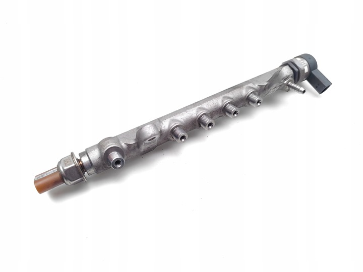 фото №1, Vw passat планка вприскувальний 2.0 tdi 16v дизель 103kw 140 hp 03l089c 2010