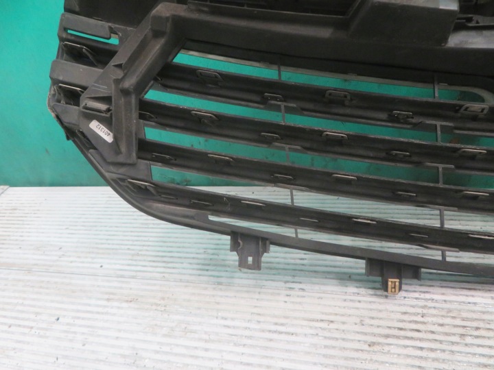 фото №9, Решітка радіатора opel vivaro 16r 214b37781r