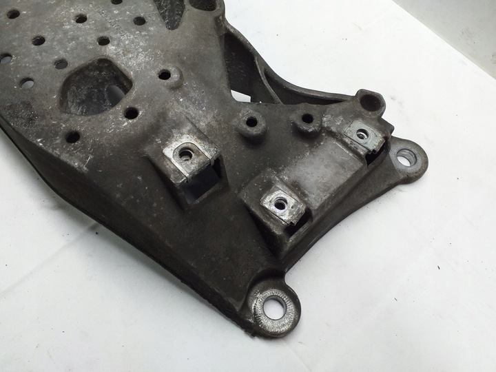 фото №3, Audi a6 c7 кронштейн поддержка коробки