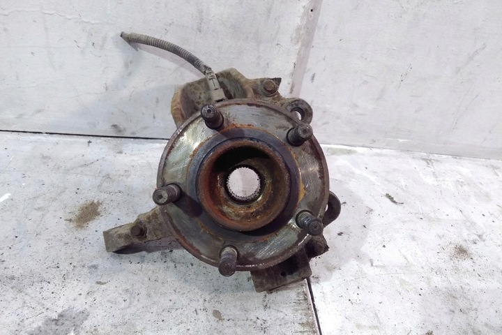 фото №7, Поворотна опора передня права volvo v50 mw 3m513k170 2.44l бензин 103kw 2005