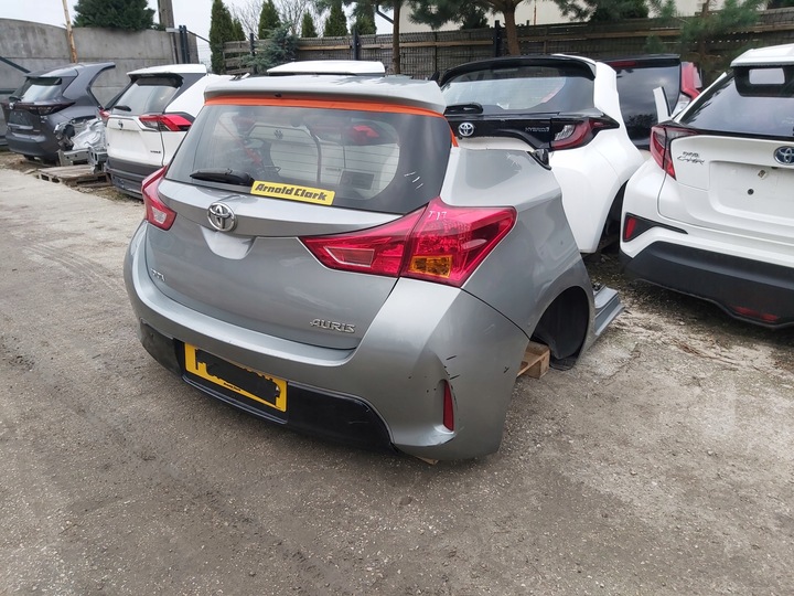 фото №7, Toyota auris ii защита туннеля подлокотника пластик заглушка прикуриватель