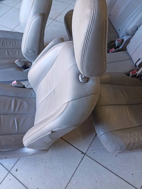 фото №16, Сидіння / диван / комплект toyota sienna 3 2011