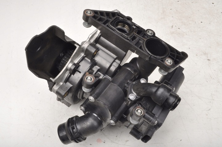 фото №9, Audi a4 b9 2.0 tfsi насос води 06l121111m