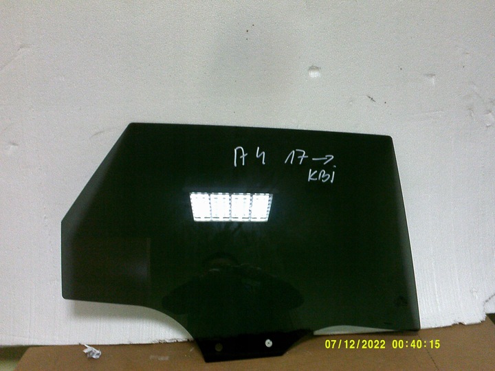 фото №1, Стекло боковая audi a4 b9 правые задние