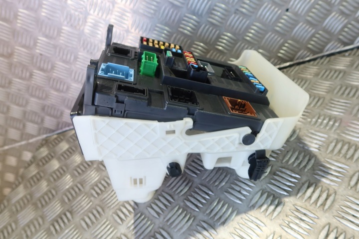 фото №5, Коробка предохранителей модуль корпус bsi 9819849680 peugeot 208 i рестайлинг