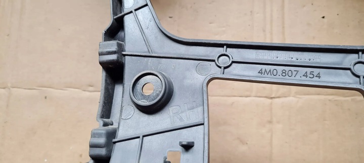 фото №10, Q7 4m ii ползун крепление держатель бампера правые зад 4m0807454