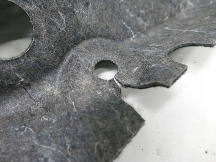 фото №8, Mercedes w207 c207 рестайлінг оббивка кришки багажника