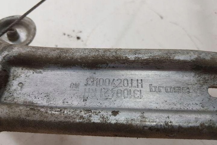 фото №7, Подъемник стекла задних правых дверь opel astra h фургон l70 13100421