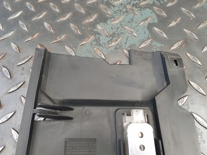 фото №11, Захист внутрішня лампа верхня бардачка контролера 8 125 689 bmw e38