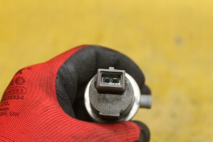 фото №4, Клапан вакуум a4 b5 070133517e