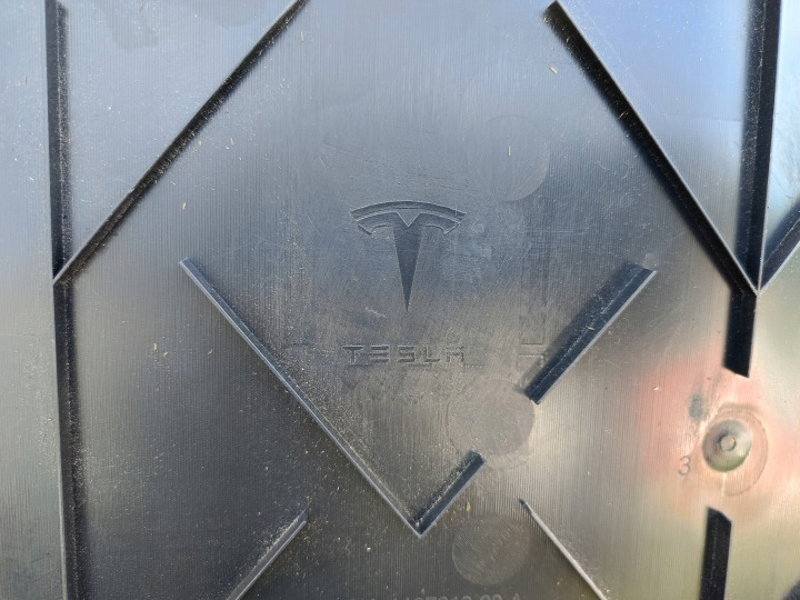 фото №15, Tesla модель 3 m3 17- захист плита шасі pod бампер задній  1135410-00-a