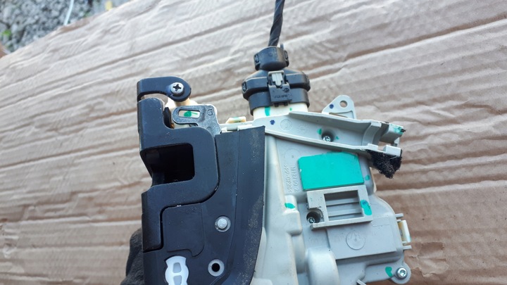 фото №8, S4 b8 a4 замок дверь правые перед европа 5pin