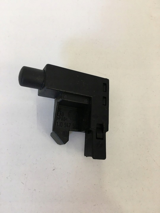 фото №1, Датчик гальма ручного volkswagen golf iv passat b5 1j0947561