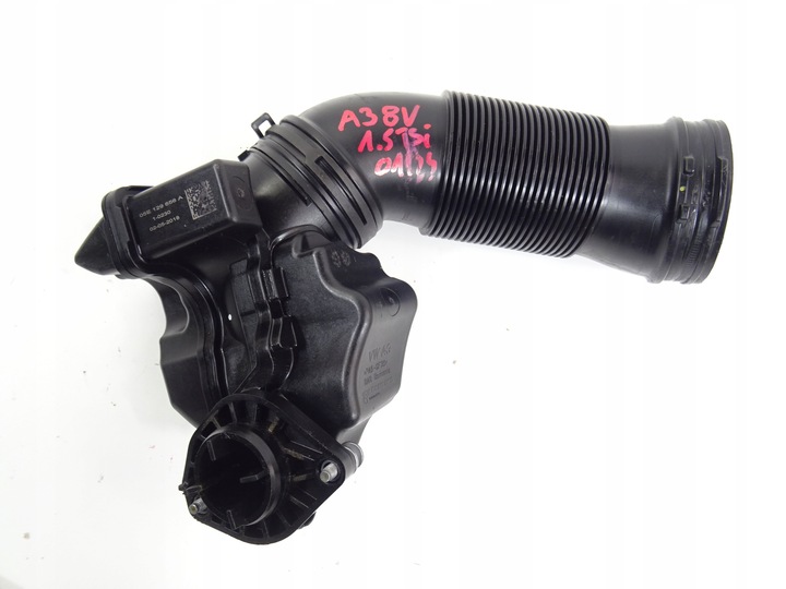 фото №9, Audi a3 8v 1.5 tfsi повітропровід шланг повітря 05e129656a