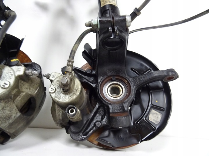 фото №13, Vw up рестайлінг 1.0 mpi амортизатор поворотна опора права 1s0413031c 1s0407256d