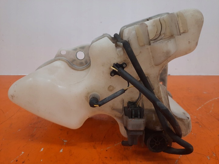 фото №7, Volvo s80 2.5d 98-06 бачок склоомивача 9178565