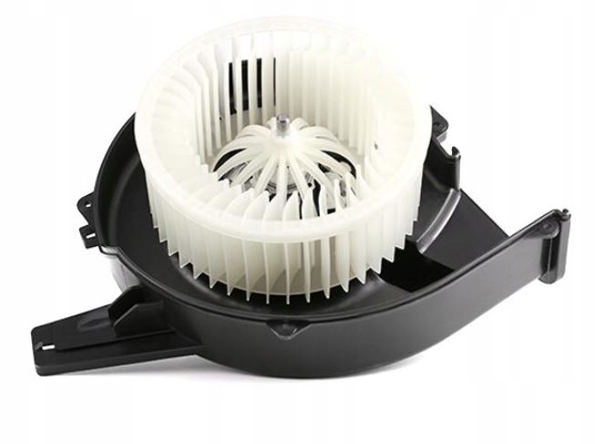 фото №1, Skoda rapid 12- воздуходувка интерьера | 6r1819015