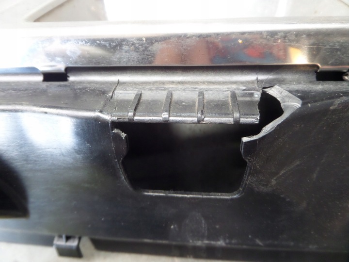 фото №3, Защита порога ремня багажника mercedes c kalsa w204 a2046906541