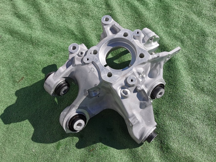 фото №1, Tesla модель s x plaid поворотна опора права зад задня 1420416-00-j