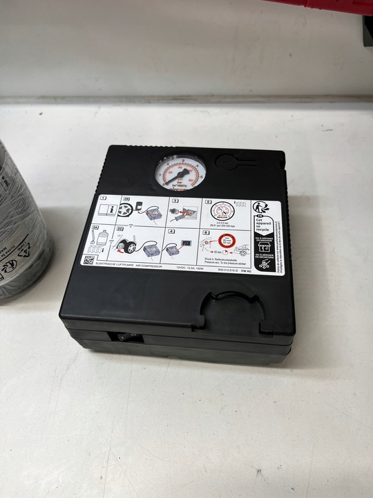 фото №7, Audi e-tron gt набор ремонтный коробка narzędziowa 9j1863254 9j1863253