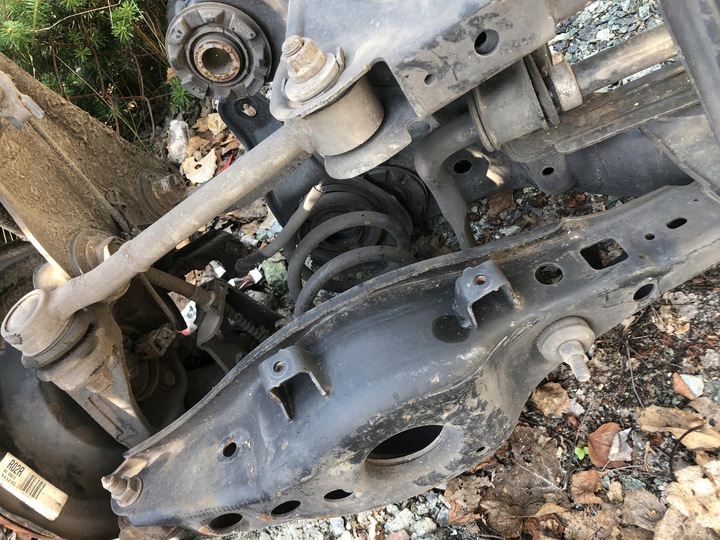 фото №10, Auris 1.8 балка вісь підвішування зад комплектні