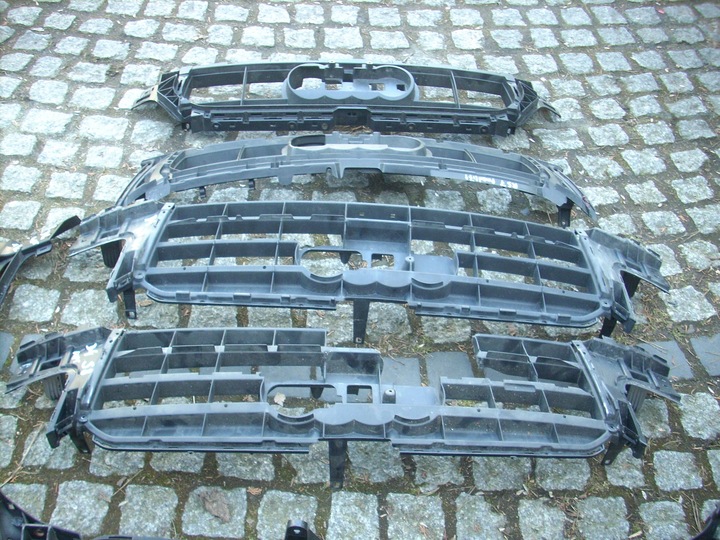 фото №3, Audi s8 d4 рестайлинг усилитель решётка 4h0 ew. базовый sline rs6 c7 rs7 4g8