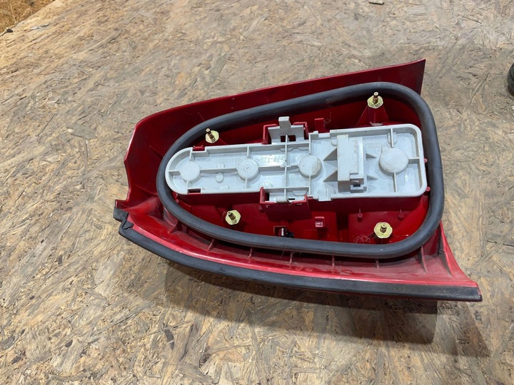 фото №8, Audi a4 b5 8d 94-01 універсал лампа права зад задня