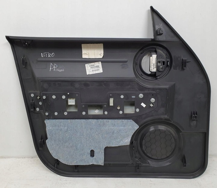 фото №6, Обивка боковина дверь правые перед dodge nitro 6024680 европа