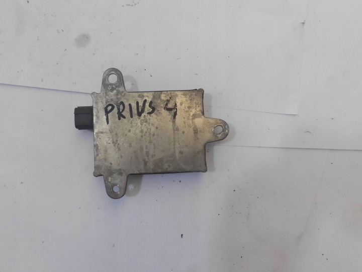 фото №1, Toyota prius iv 2017-2022 модуль мертвого pola 2013dj8859