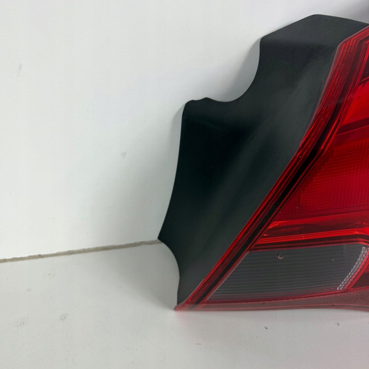 фото №6, Фара права зад правая задняя opel corsa e 3d oem номер оригинал 39068624