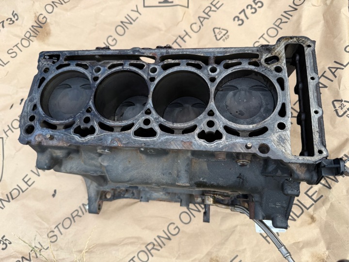 фото №8, Блок  двигуна з вал поршні audi a4 a5 12-15 2.0 tfsi cdnc 06h103021s