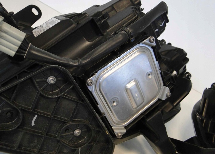 фото №14, Mercedes x клас x470 470 лампа права led high per