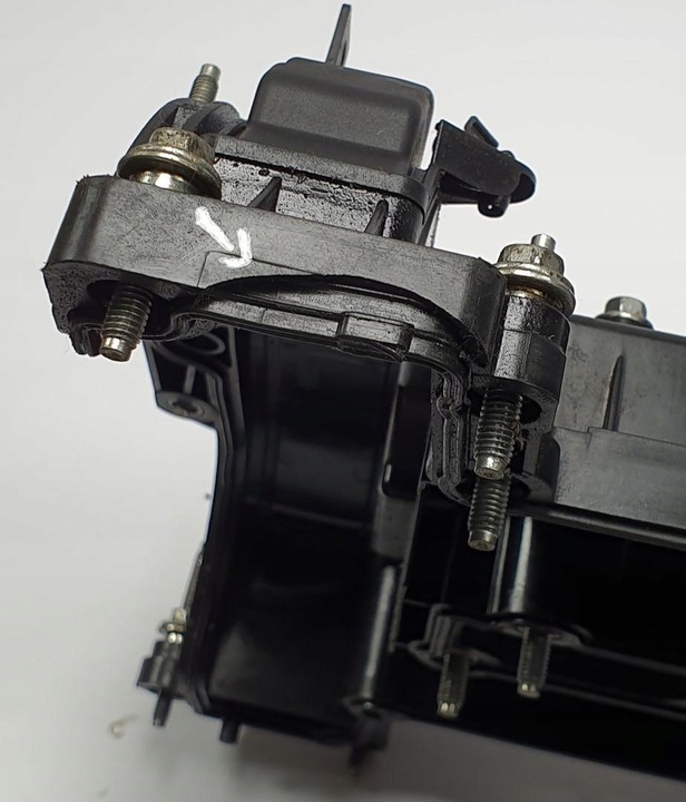 фото №6, Кришка клапанів 10fd0x ford fiesta mk7 ecoboost