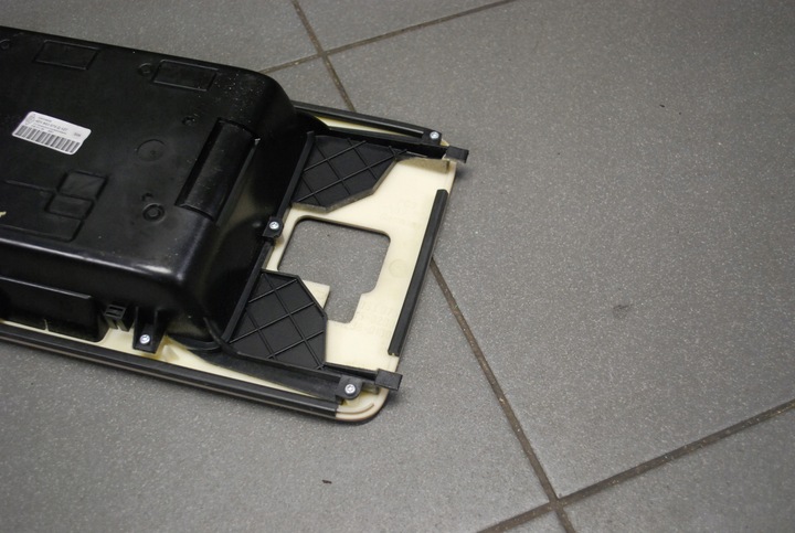 фото №9, Бардачок подлокотника audi a8 d3 рестайлинг 4e0863075q