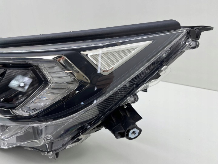 фото №6, Toyota rav 4 v левая фара полный led европа